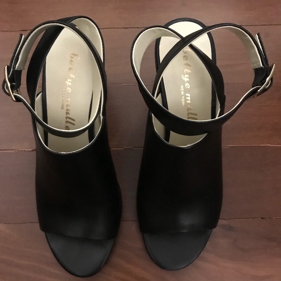 Bettye Muller Womens Polish Ankle Strap Block Heel - Picture 6 of 8